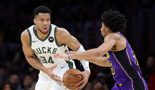 爱游戏-包含逆转之夜！雄鹿最后时刻连续得分取胜，科技显示所有.的词条